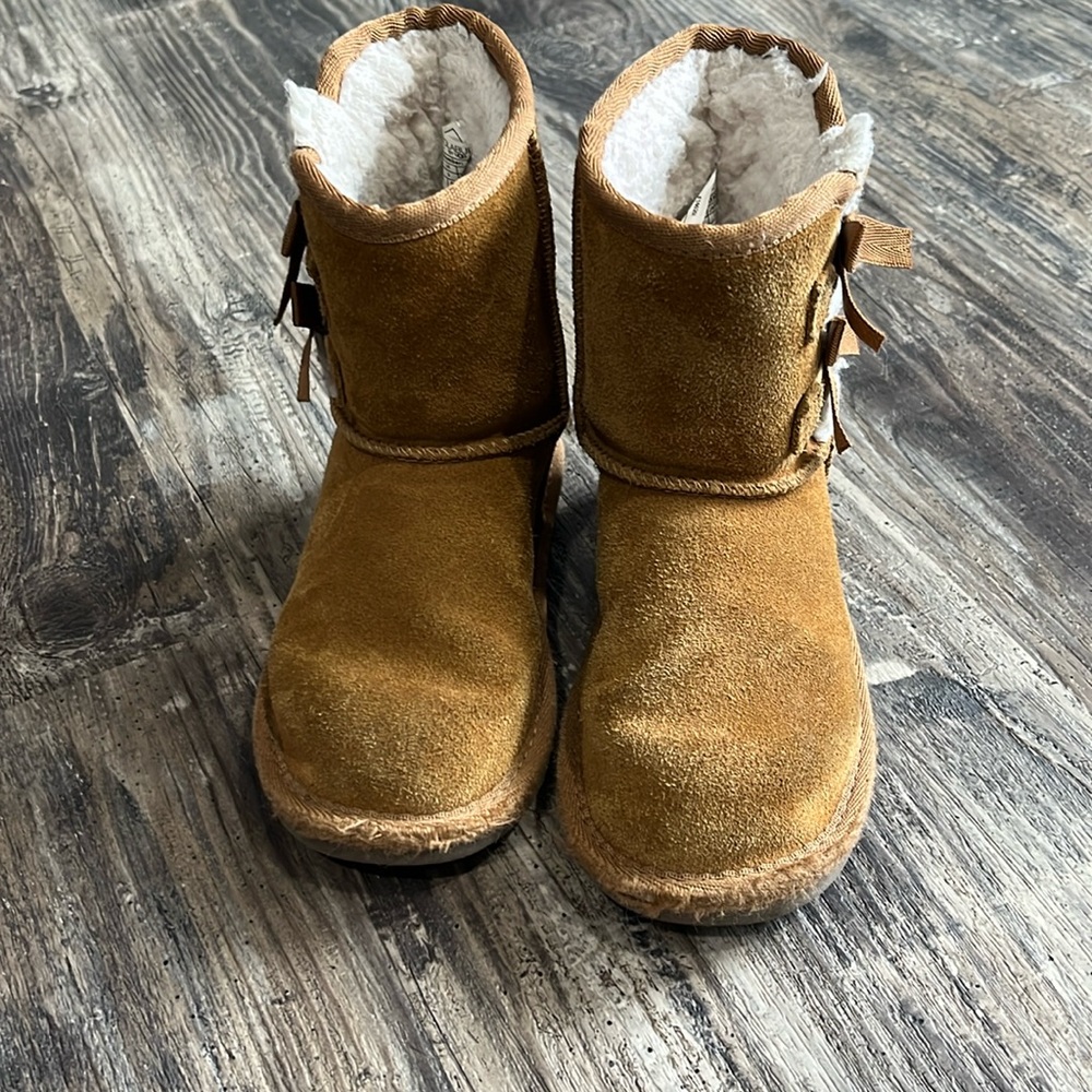 Toddler girl tan boots